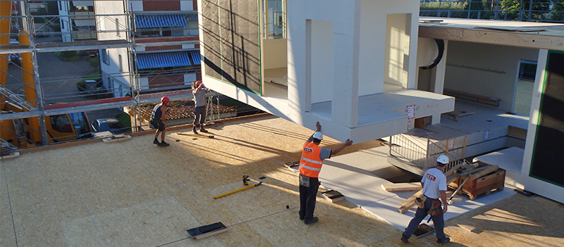 Sound insulation between floors with vibration dampening plates