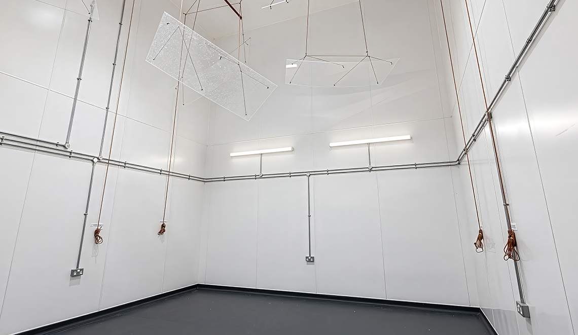 Reverberation room/chamber where sound is reflected