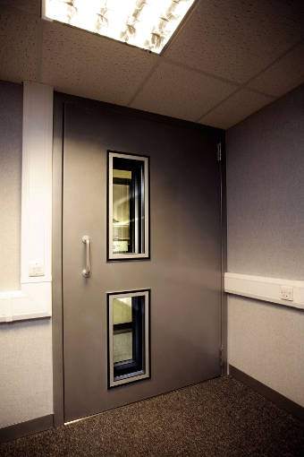 IAC soundproof door with a high degree of sound insulation