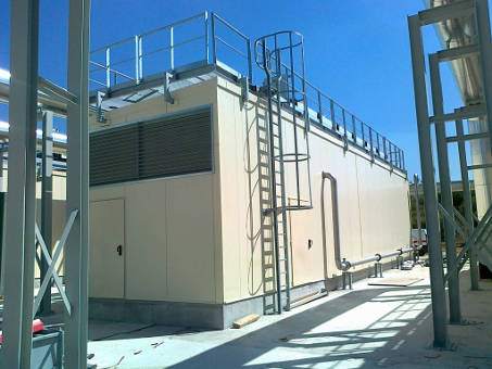 outdoor acoustic enclosure with stairs up to the roof