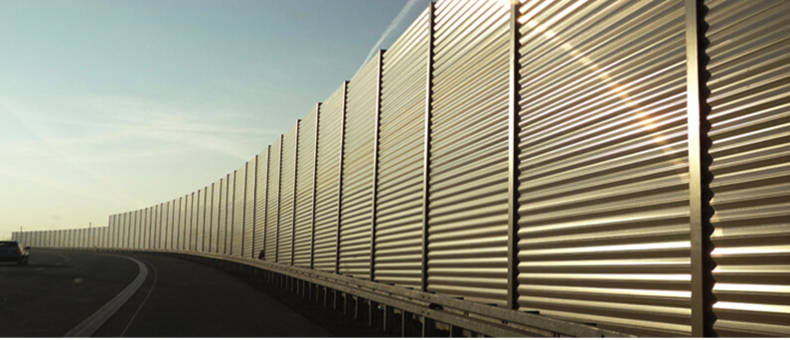 noise screen extends above the horizon