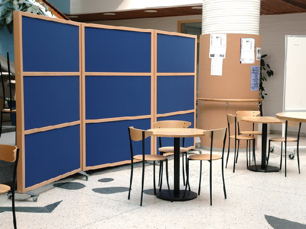 Noise screen suitable for office, school and canteen